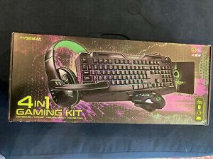 HyperGear Pro Gaming Series 4 In 1 Gaming Kit New Keyboard Mouse Headphones